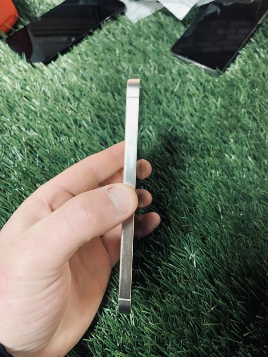 Продам samsung s24 в идиальном состоянии 8/128