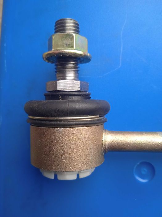 Задня стойка стабілізатора Мазда 626