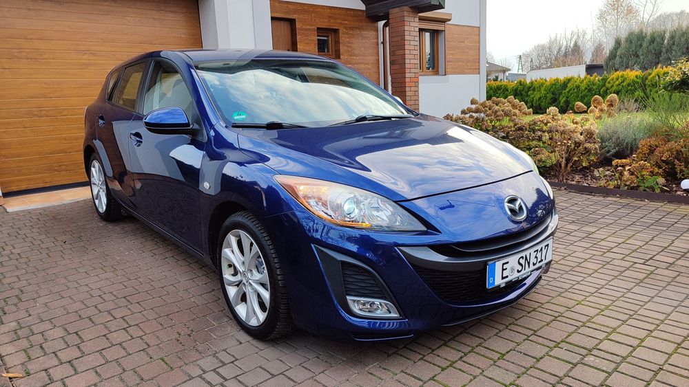Mazda 3 1.6 benzyna grzane fotele bogate wyposażenie