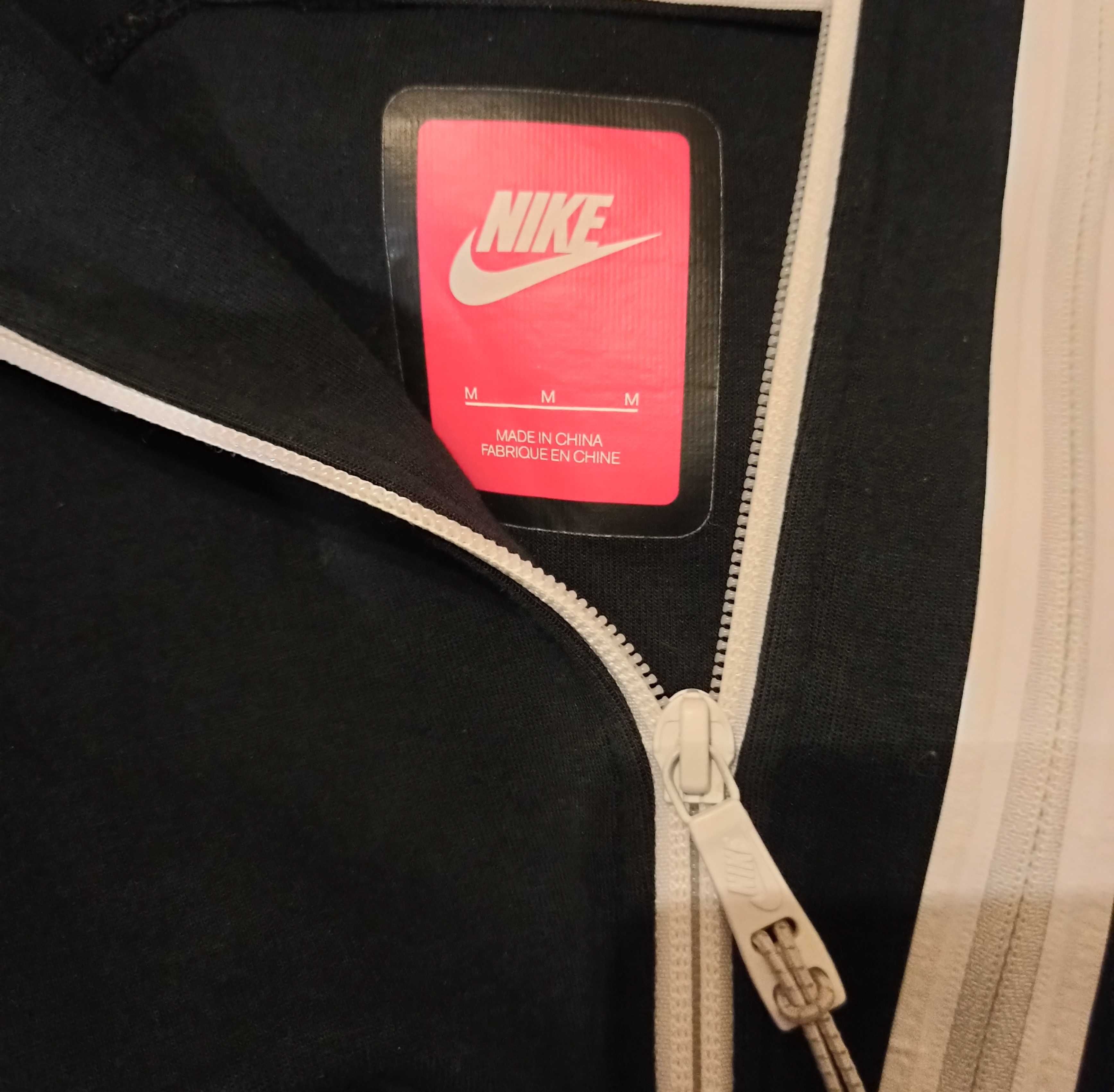 Фирменная куртка жакет Nike  tech fleece