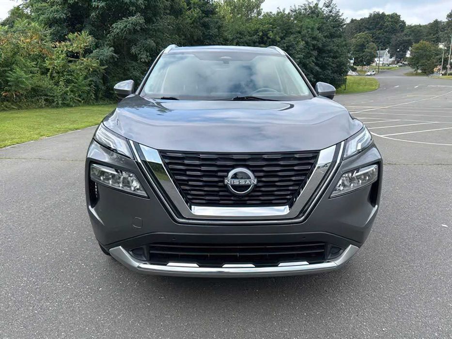 Nissan Rogue Platinum      2023