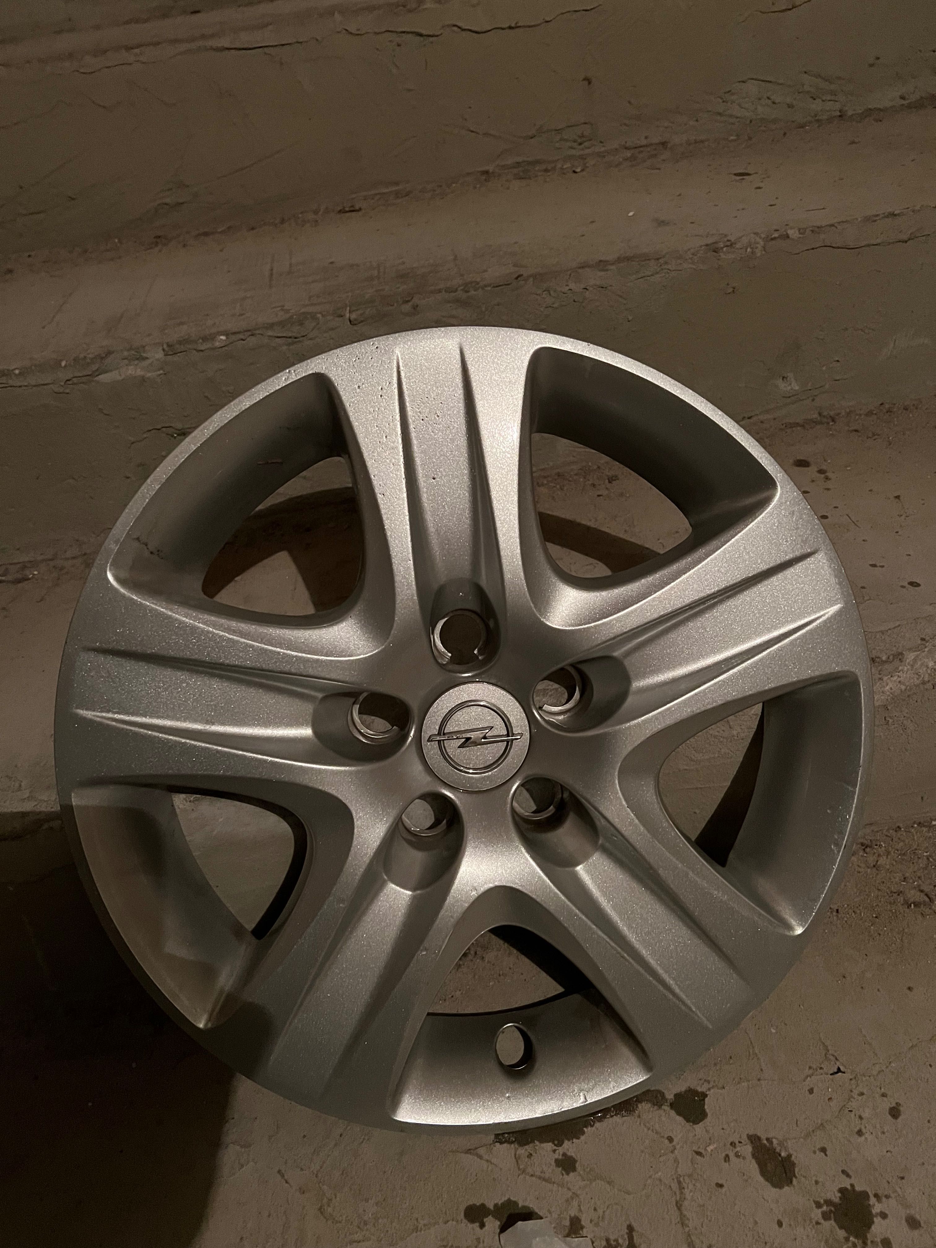 Kołpak Opel 17” oryginalny, strukturalny, jak nowy. Opel Astra kołpak