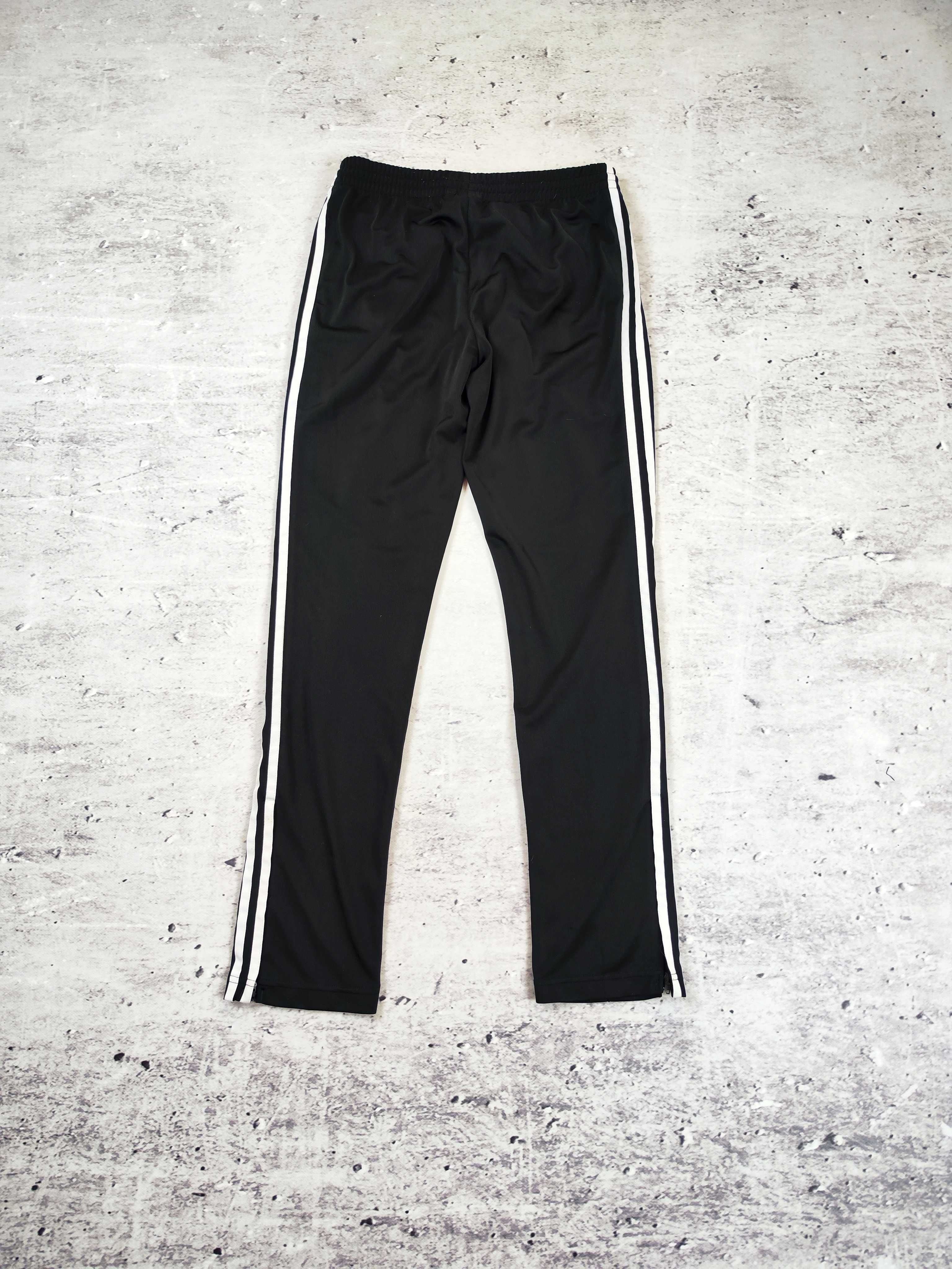 Spodnie dresowe Adidas sportowe dresy czarne tiro paski r. S