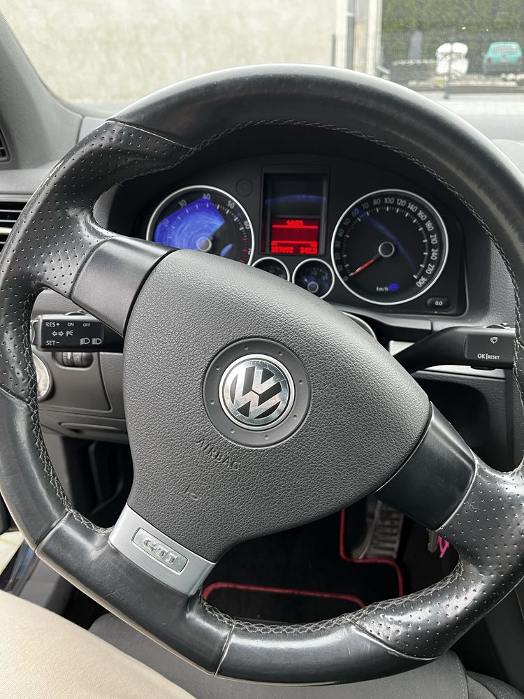 Volkswagen Golf V GTI 2.0