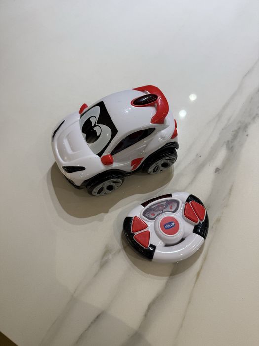 Машинка на радиоуправлении "Rocket the Crossover"