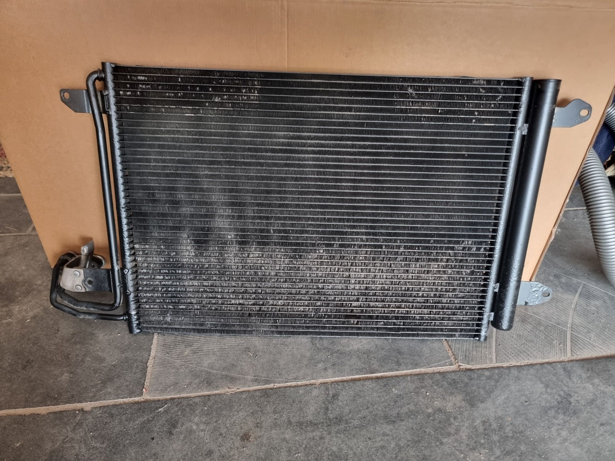 Радіатор кондиціонера golf 5/6,  skoda 1K0 820 411