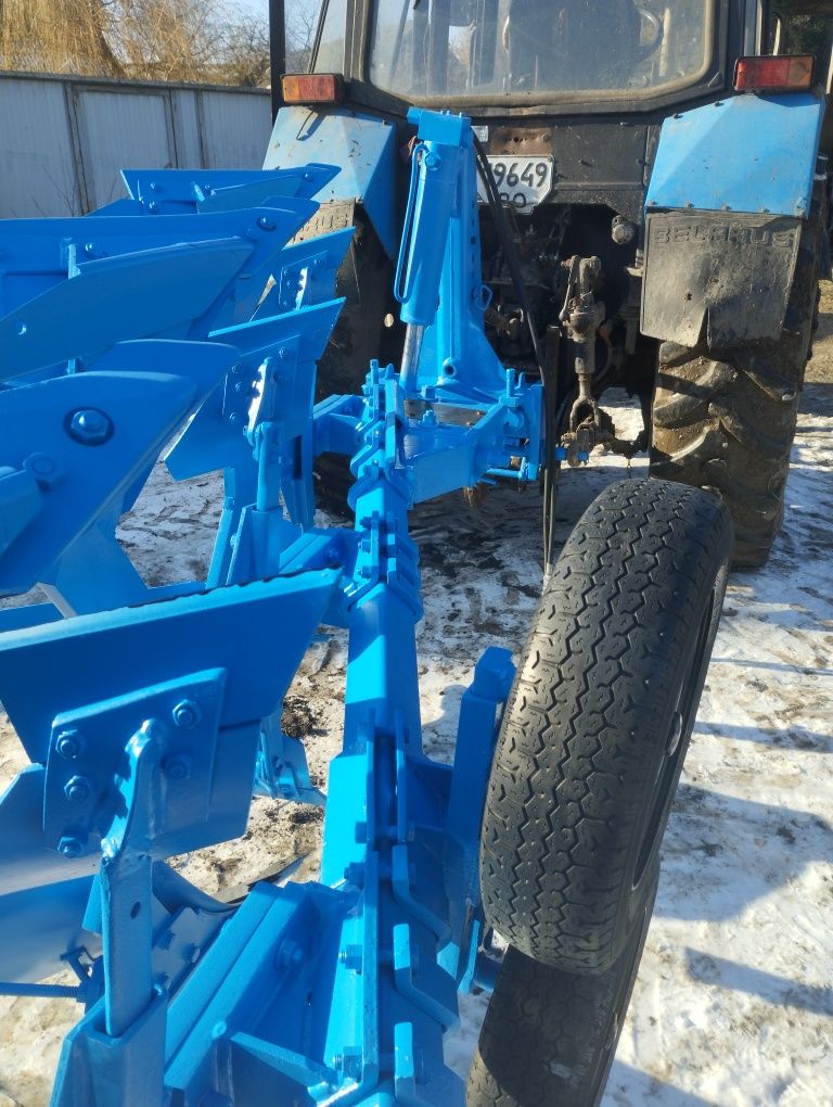 Продам оборотний плуг Fenet ( 3 корпусний)