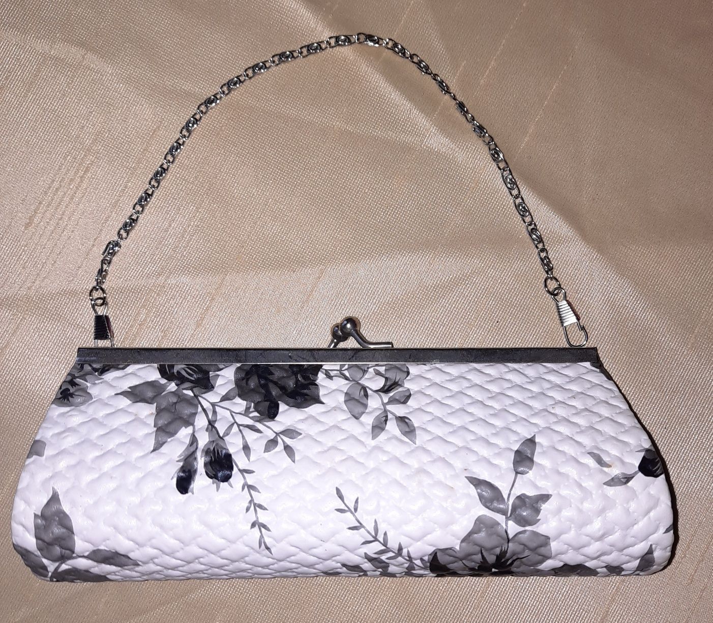 Carteiras novas clutch