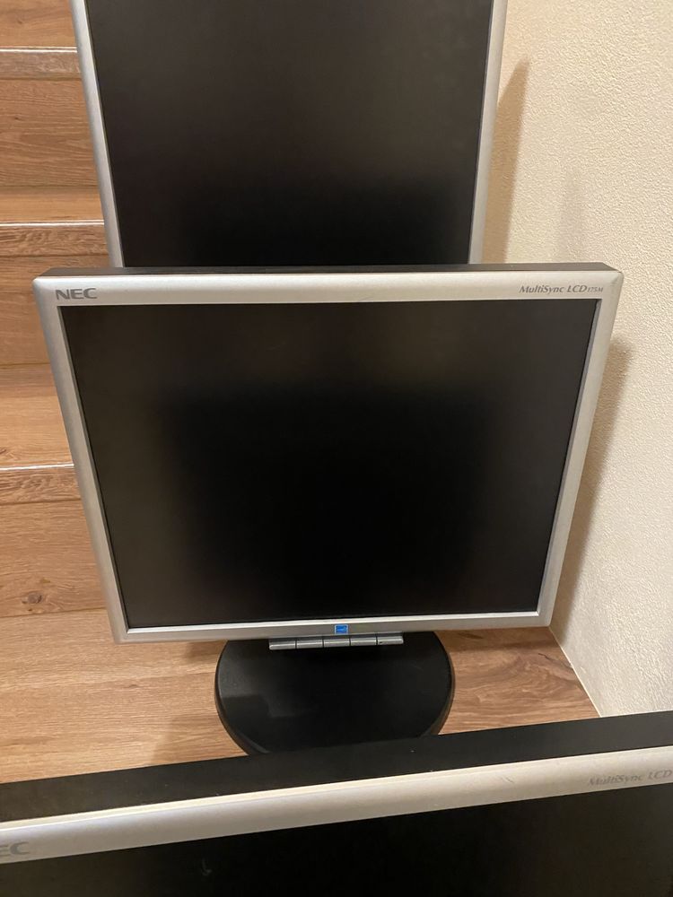 Monitor LCD 17” NEC LCD175M-BK 4 sztuki