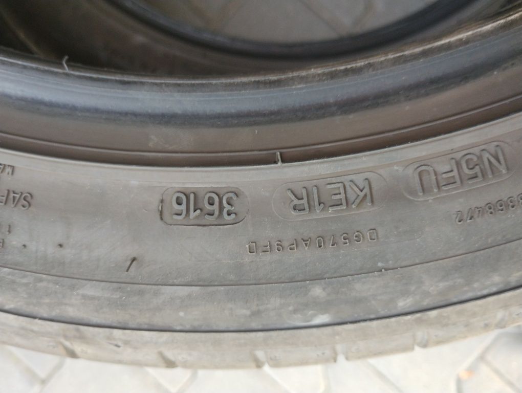 Opony Dunlop 235/45R18 letnie