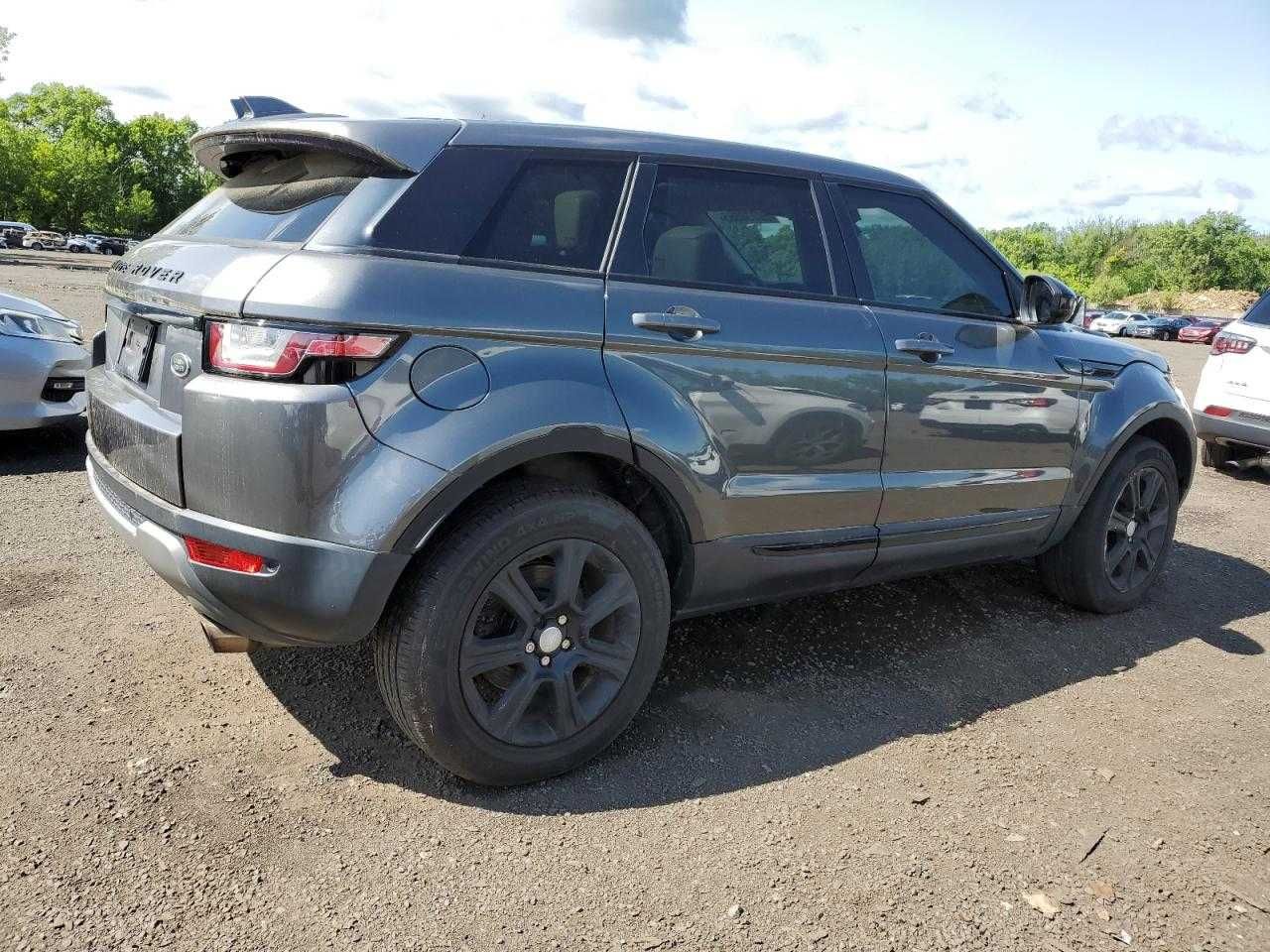 Автомобіль 2017 Land Rover Range Rover Evoque SE