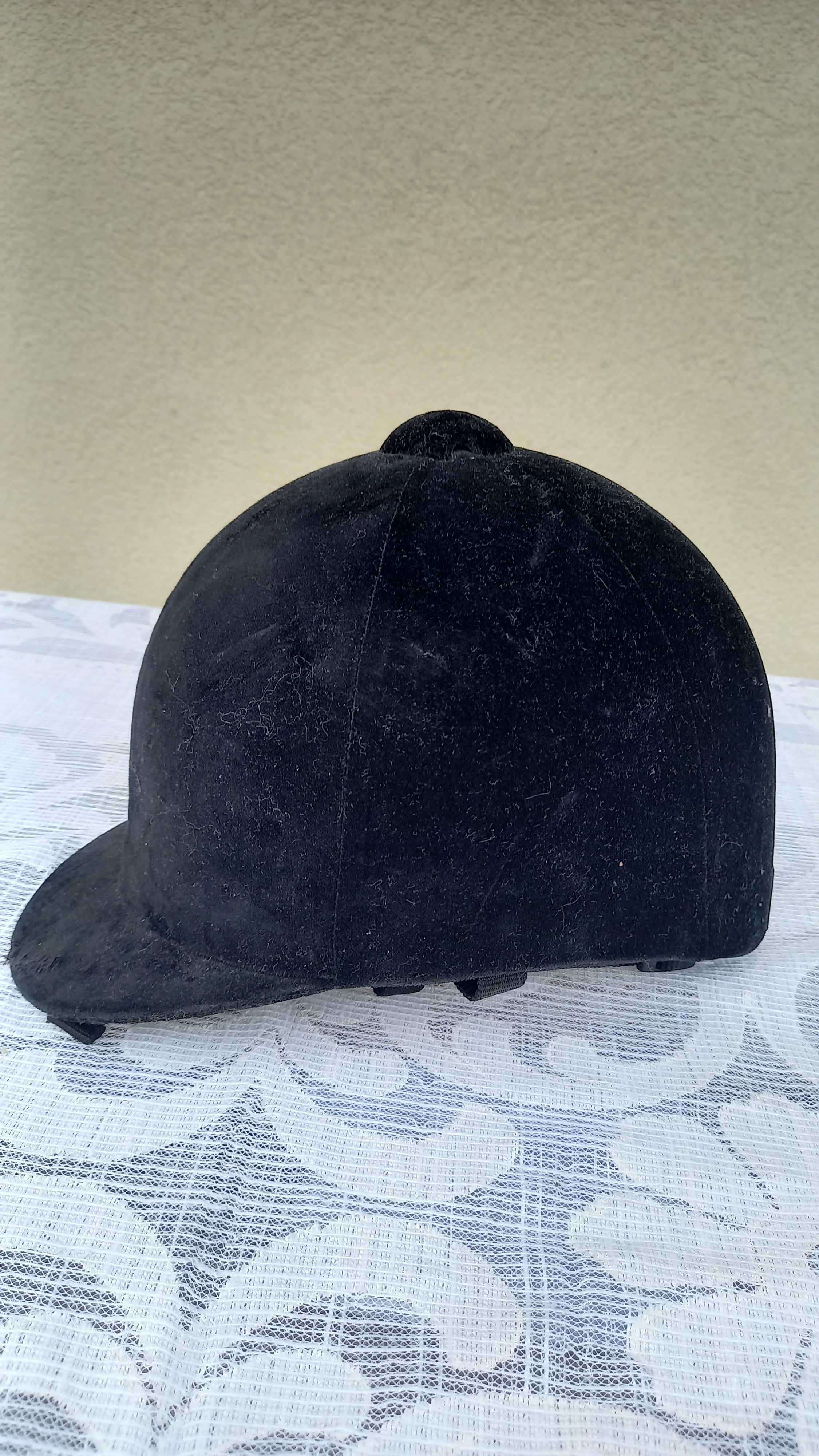 Toczek do jazdy konnej Fouganza r. 57