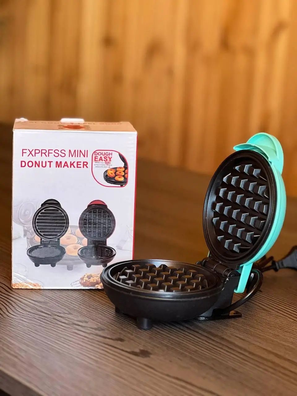 Вафельница Waffle Maker с антипригарным покрытием, красная