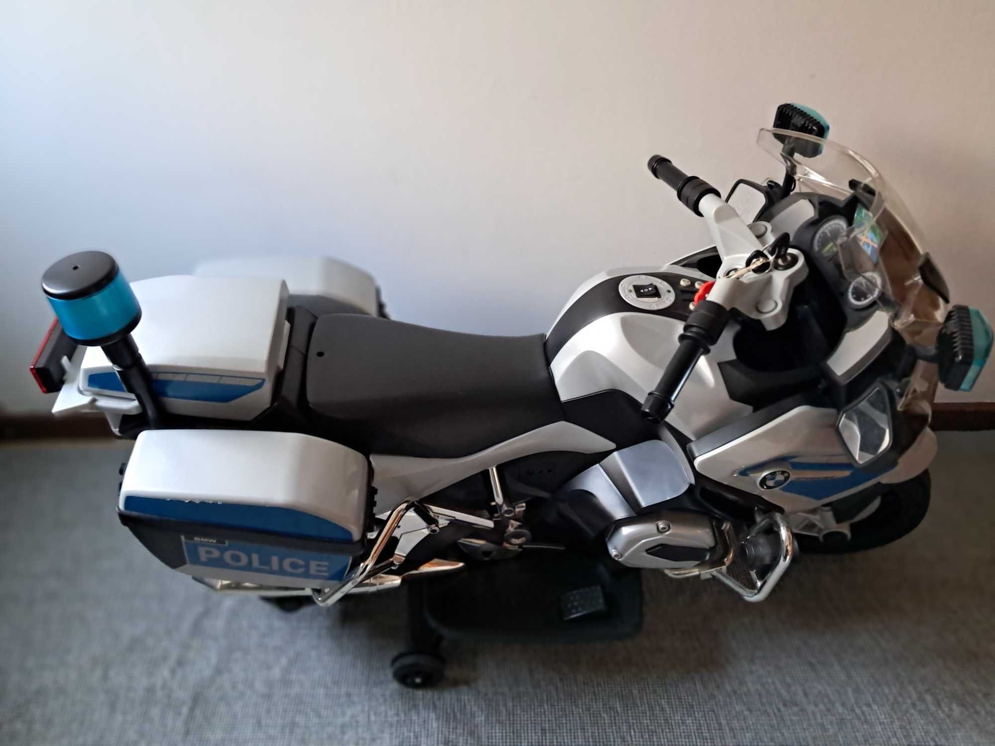 Mota da policia BMW a bateria
