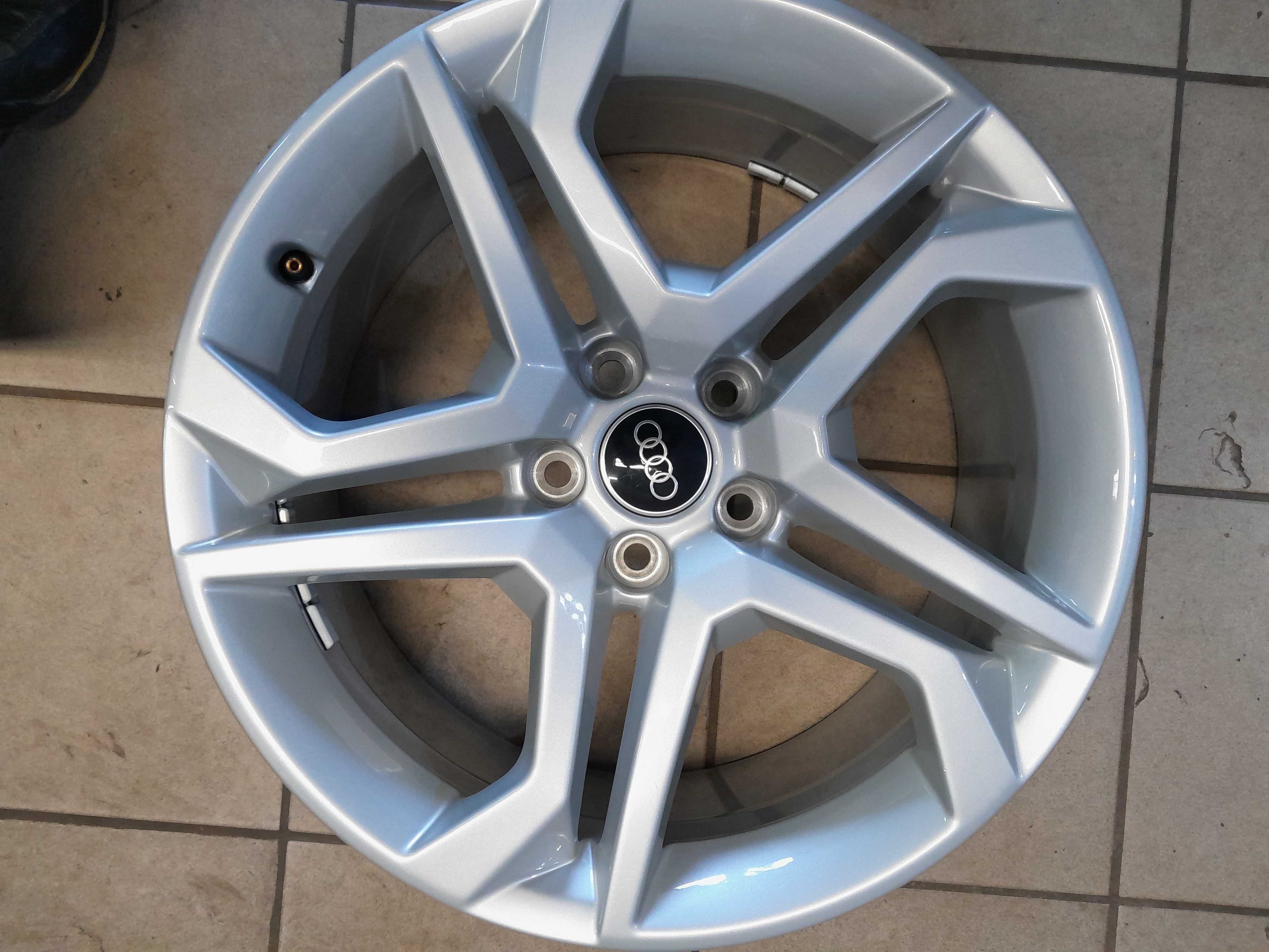 ALUFELGI 18 b.ładne oryginał AUDI Q5 A4 B9 B8 A4 B9 A6 Q3 8jx18 et39