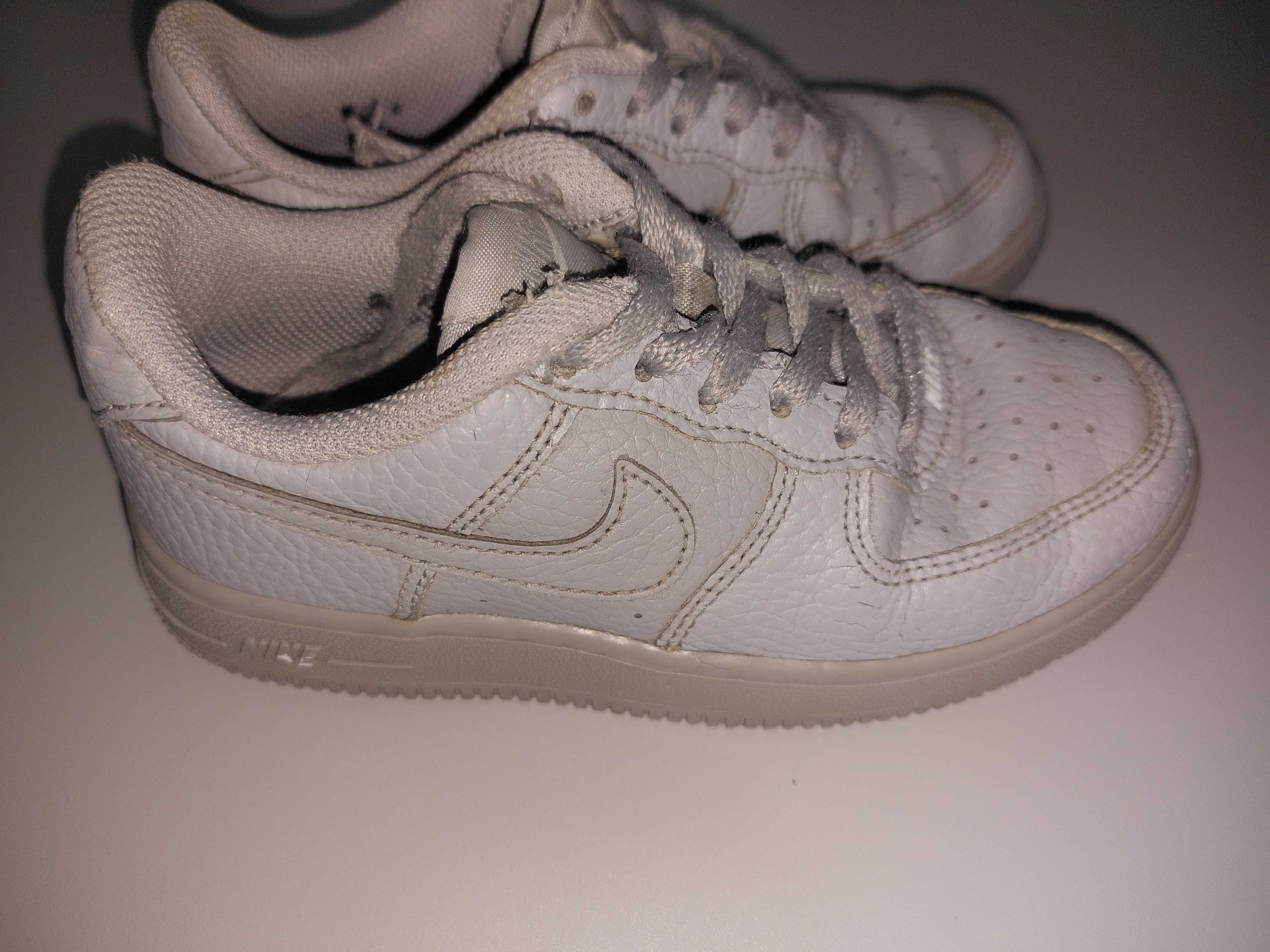 Кроссовки кожанные Nike