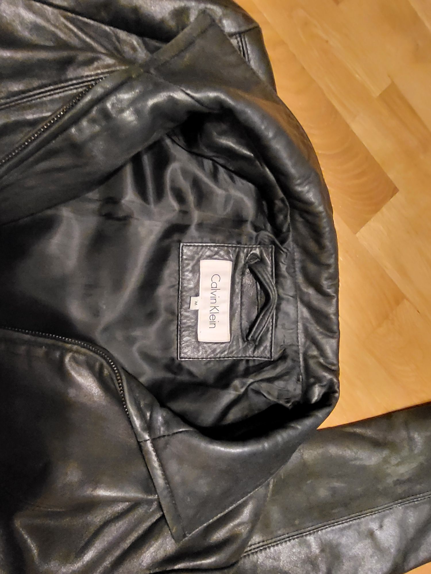 Kurtka Calvin Klein rozm M skóra czarna na jesień wiosnę elegancka