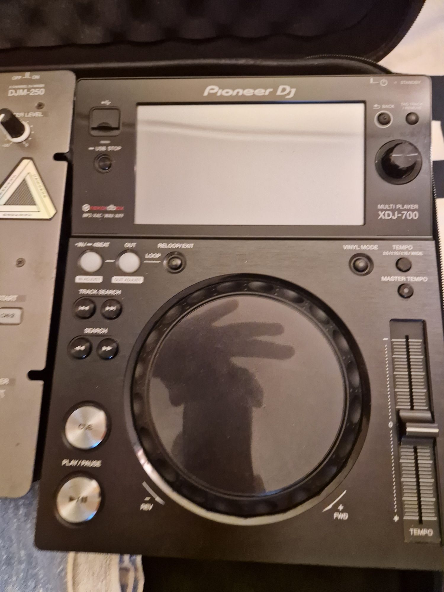 Vendo pack xdj700+djm250 +saco transporte