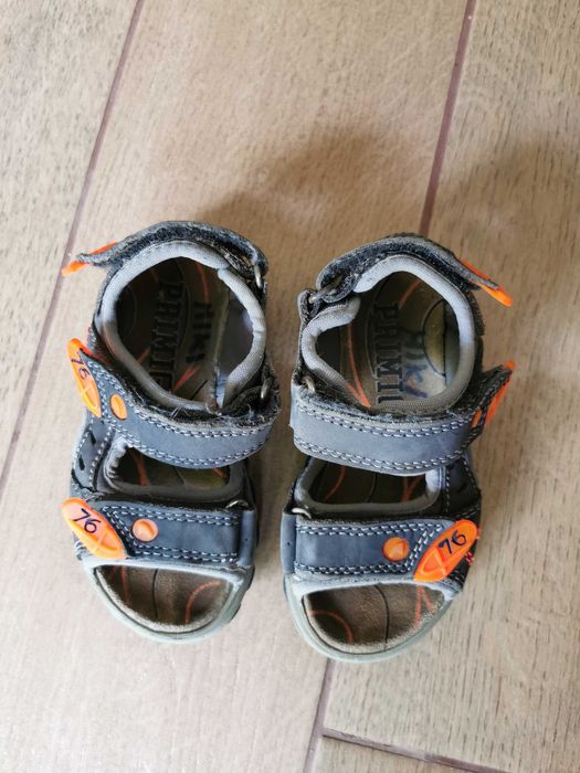 Sandały dziecięce Primigi rozmiar 25