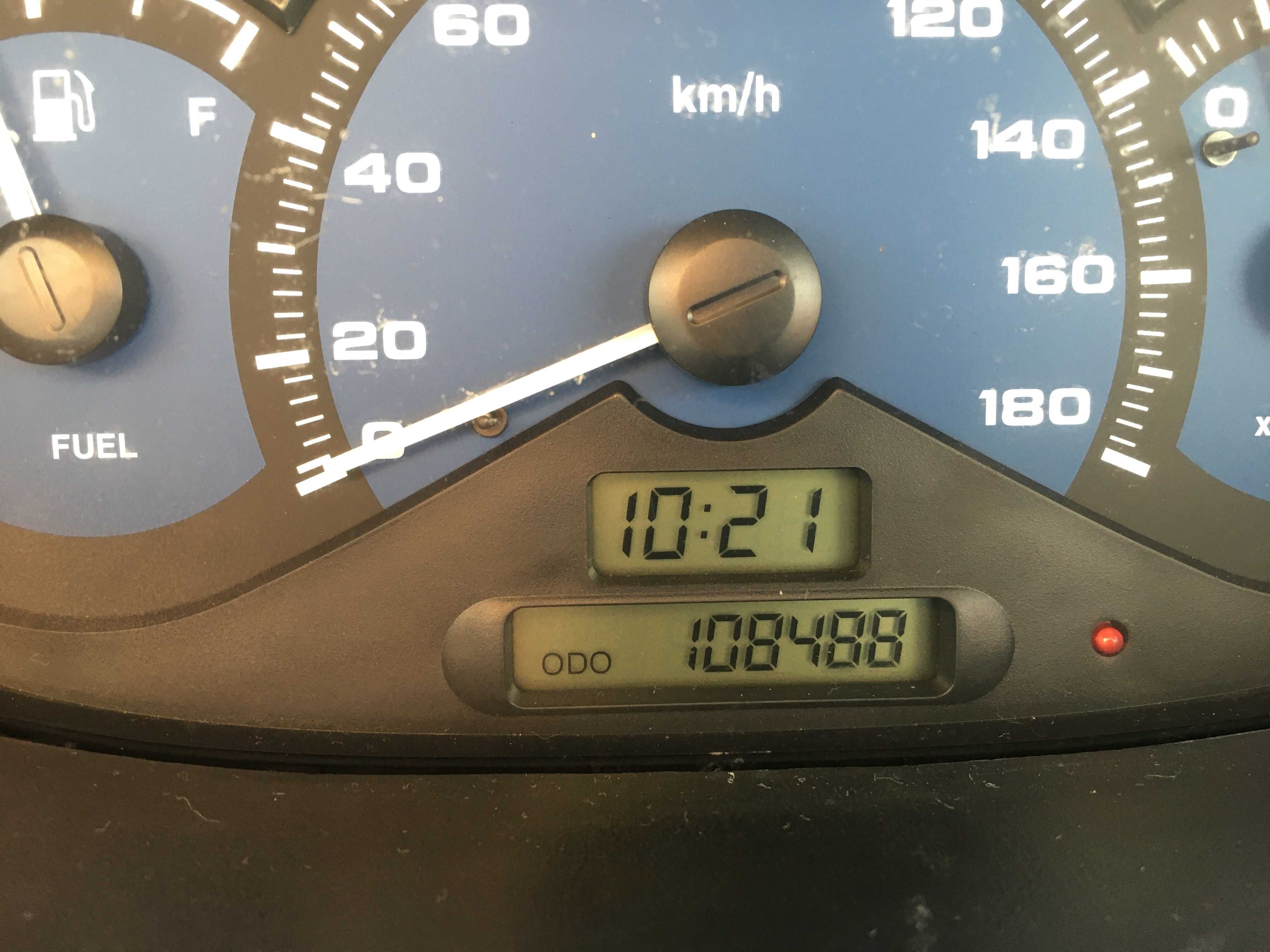 Carro económico e a funcionar bem.