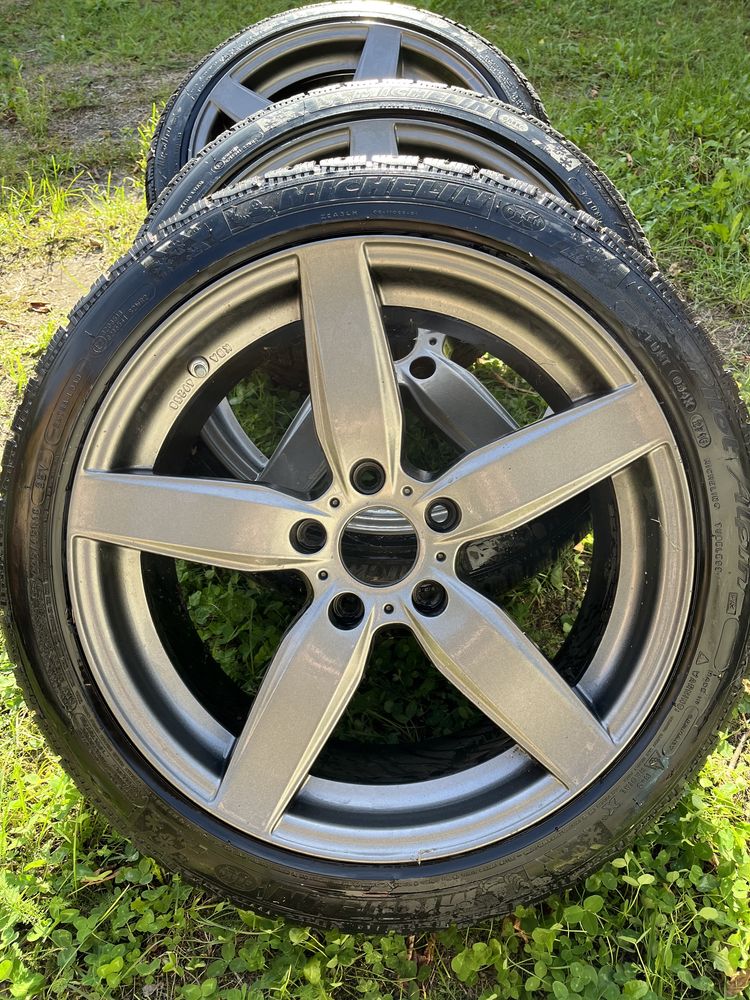 Opony zimowe Michelin z felgami