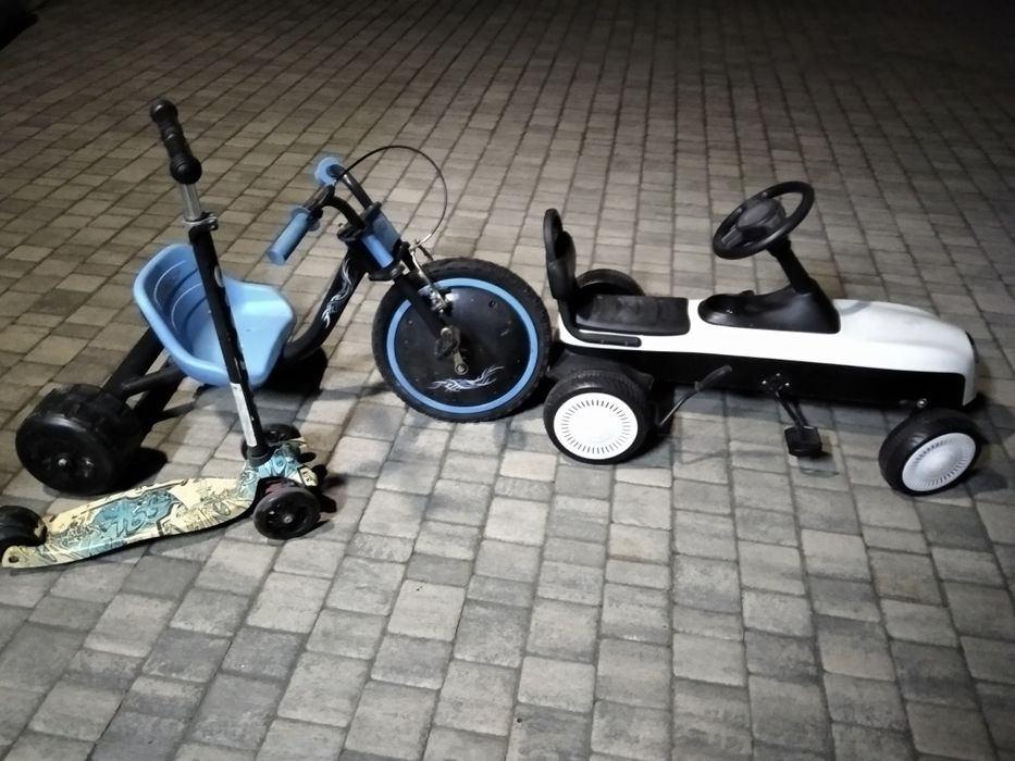 Sprzedam rower koła 12", rowerek biegowy,auto na pedały.