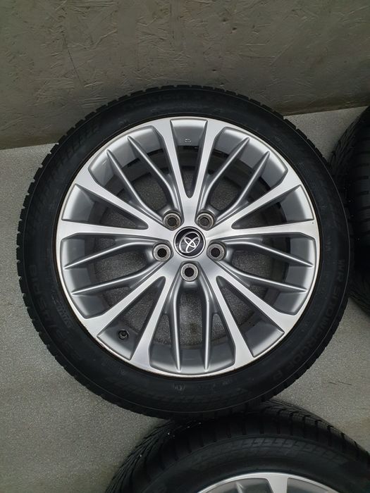 Продам комплект дисків 5х114,3 з шинами NOKIAN TYRES 235/45/R18