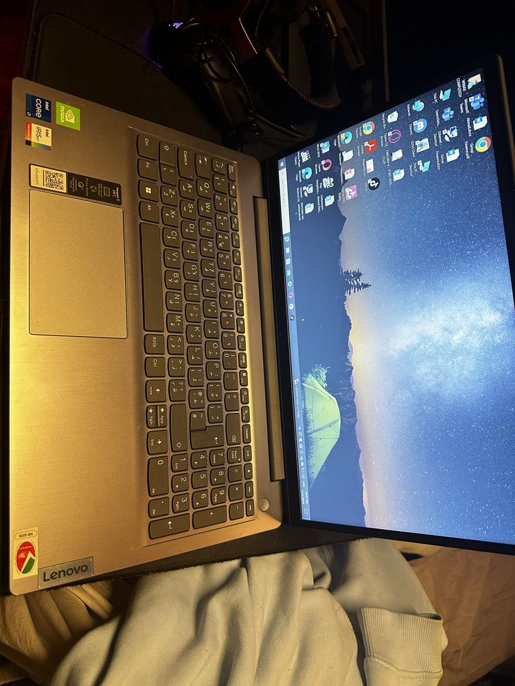 Laptop lenovo i7