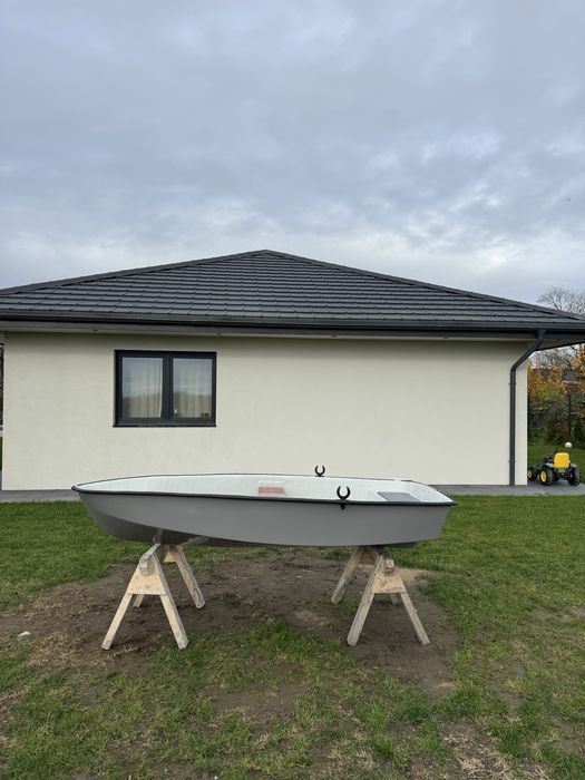 Łódka wędkarska wiosłowa rekreacyjna lodka łódź lodz