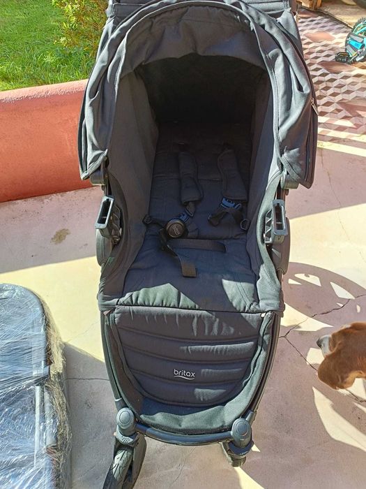 Conjunto carrinho, ovo e alcofa Britax