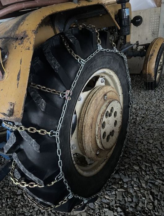 Lancuchy sniegowe  traktor Ursus ciągnik  C330 12,4-28  T25
ursus c330