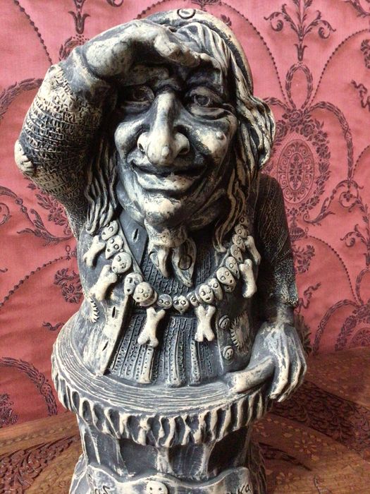 Глиняные фигурки кот и баба яга