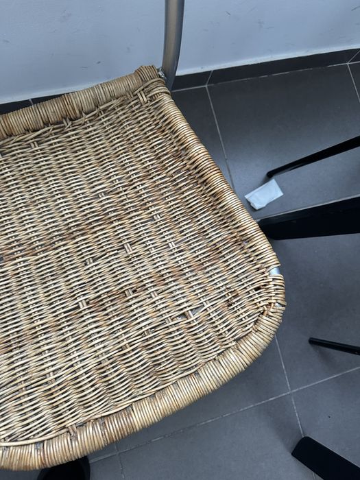 Conjunto mesas e cadeiras