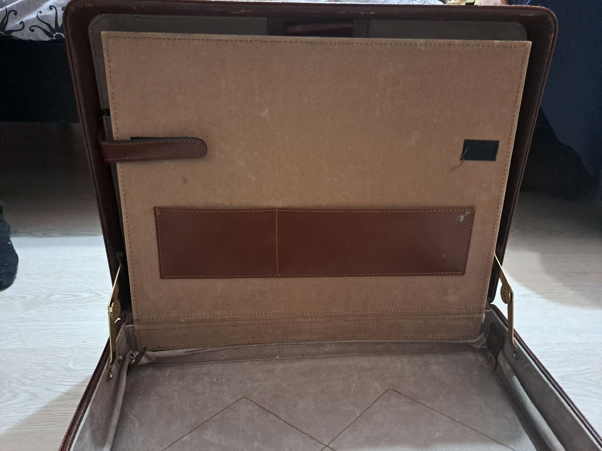 Шкіряний дипломат  Genuine leather