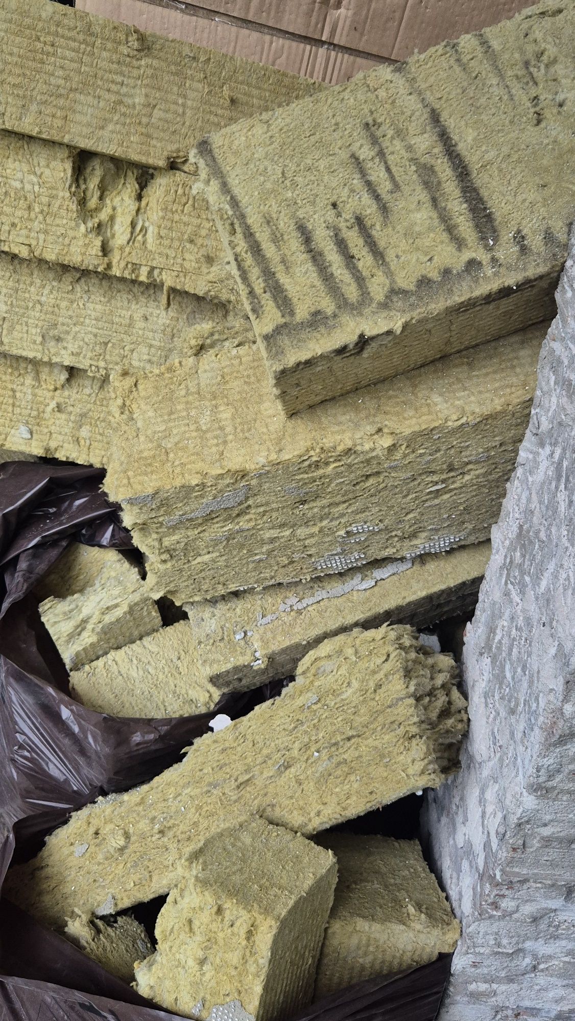 wełna mineralna po rozbiórce