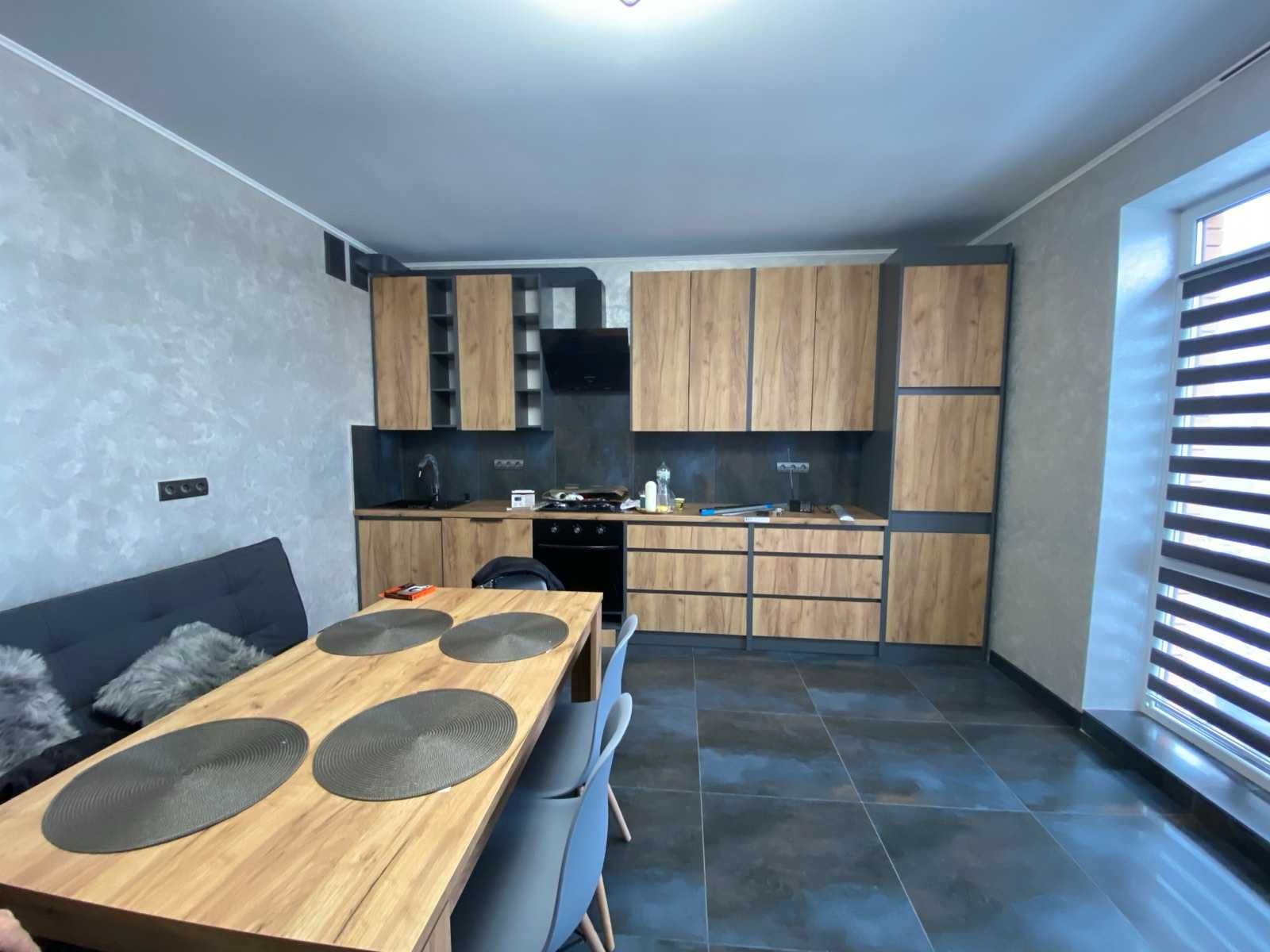 Продається будинок та  земельна ділянка район Старе Місто 4561