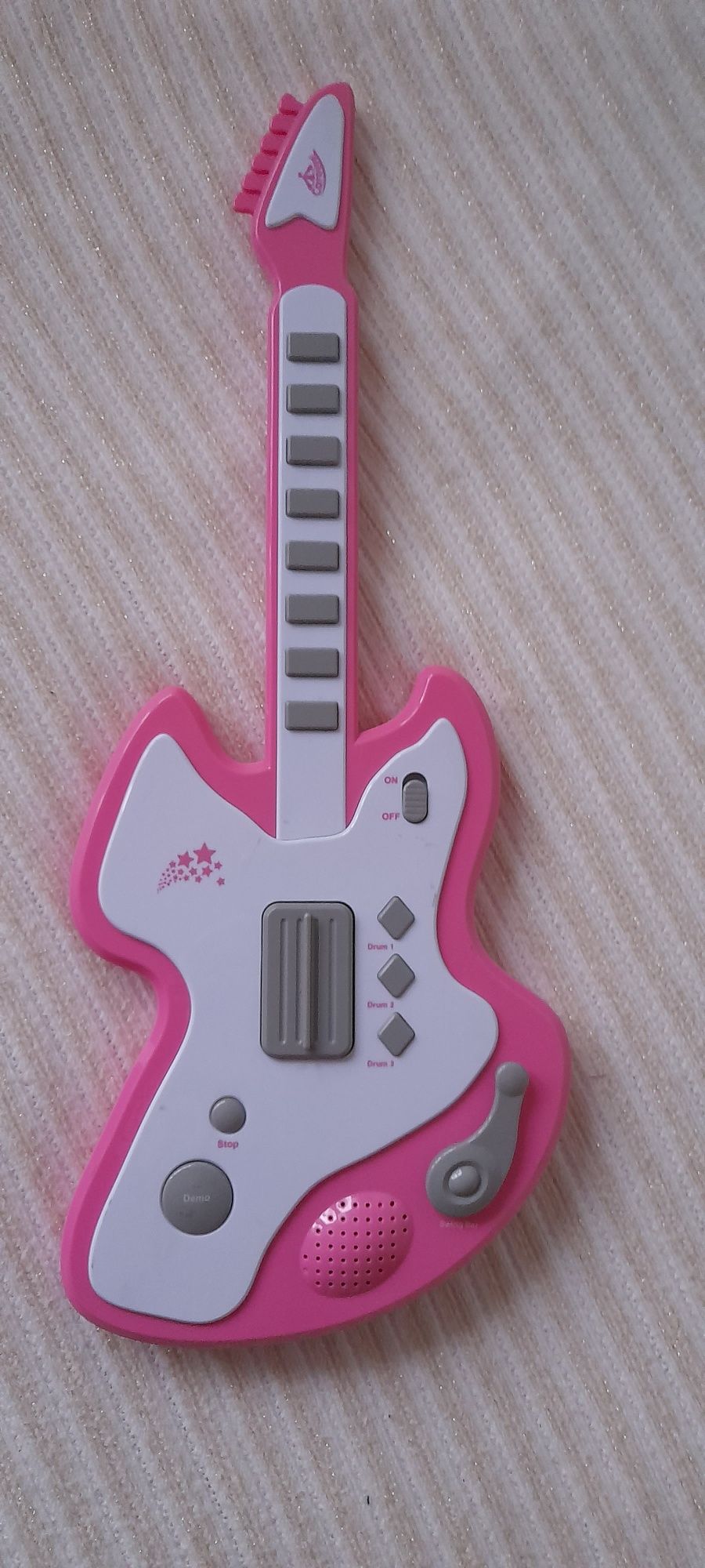 Gitara plastikowa samogrająca