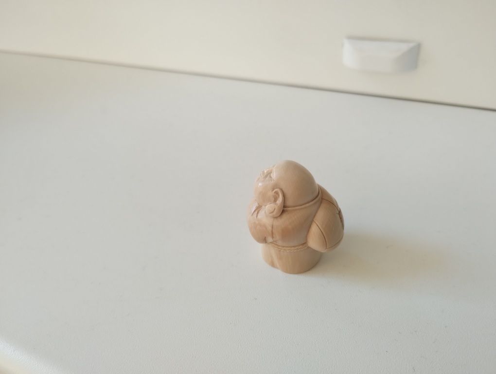 Нецке Хотэй Кость