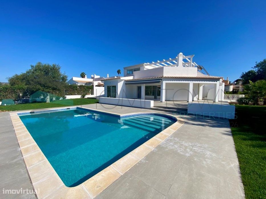 Casa Contemporânea de luxo V3 + 1 - Vilamoura