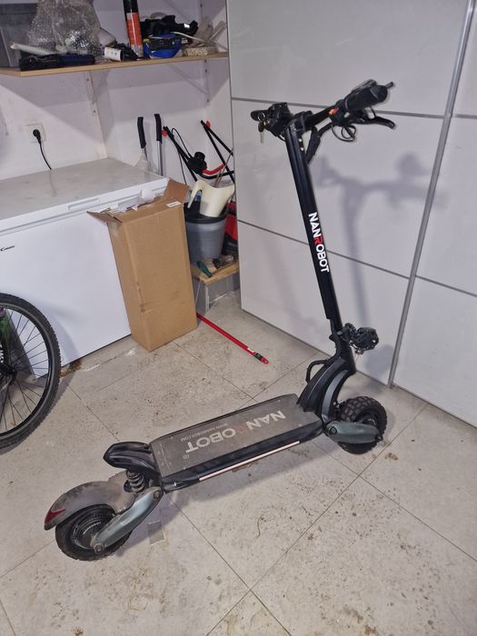Trotinete nanrobot D6+ com 390km