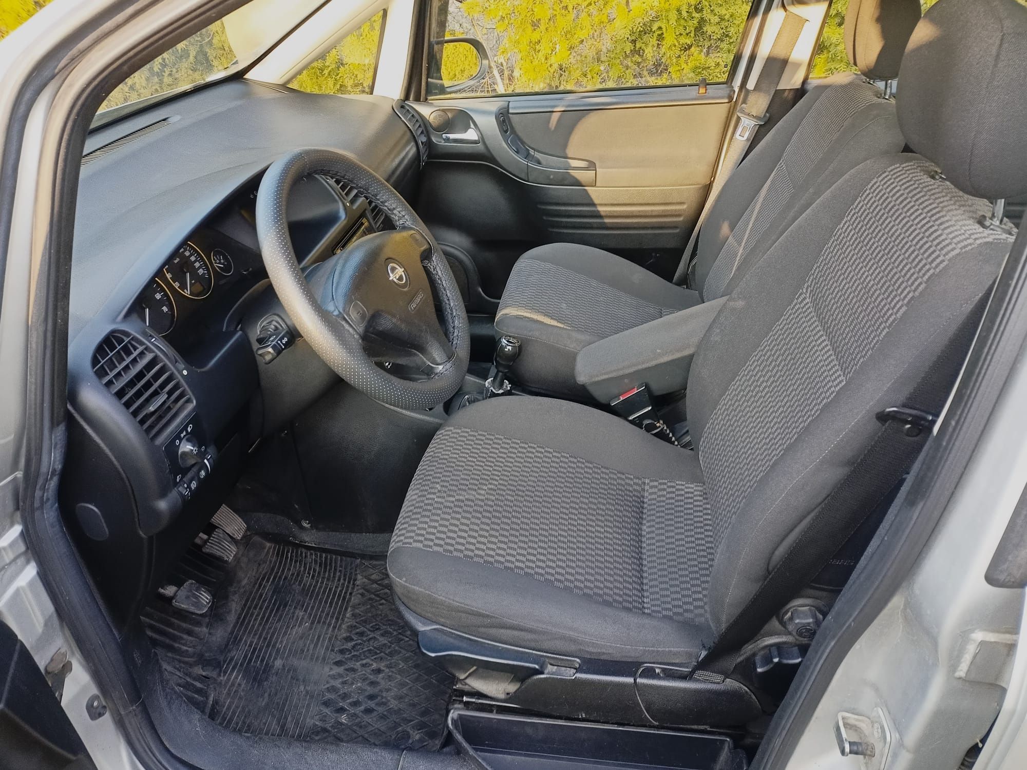 Opel Zafira 1,8 B,Gaz