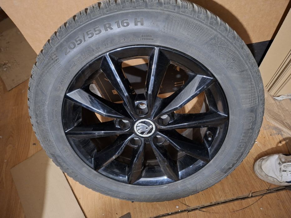 5x112 R16 Oryginalne Koła Zimowe SKODA Octavia Felgi aluminiowe czarne