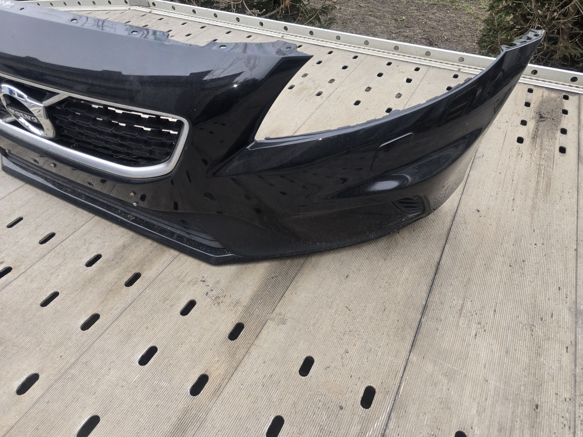 Zderzak Volvo V40 LIFT R-Design 717