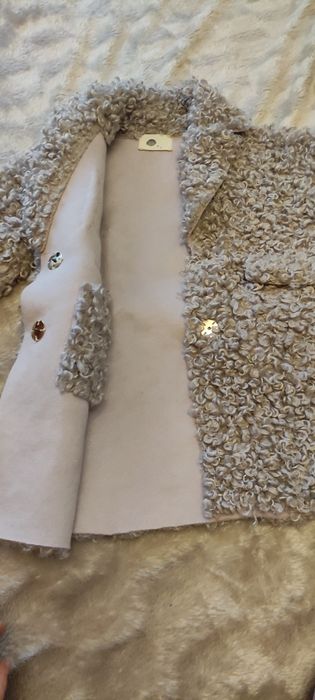 Демисезонне пальто для дівчаток