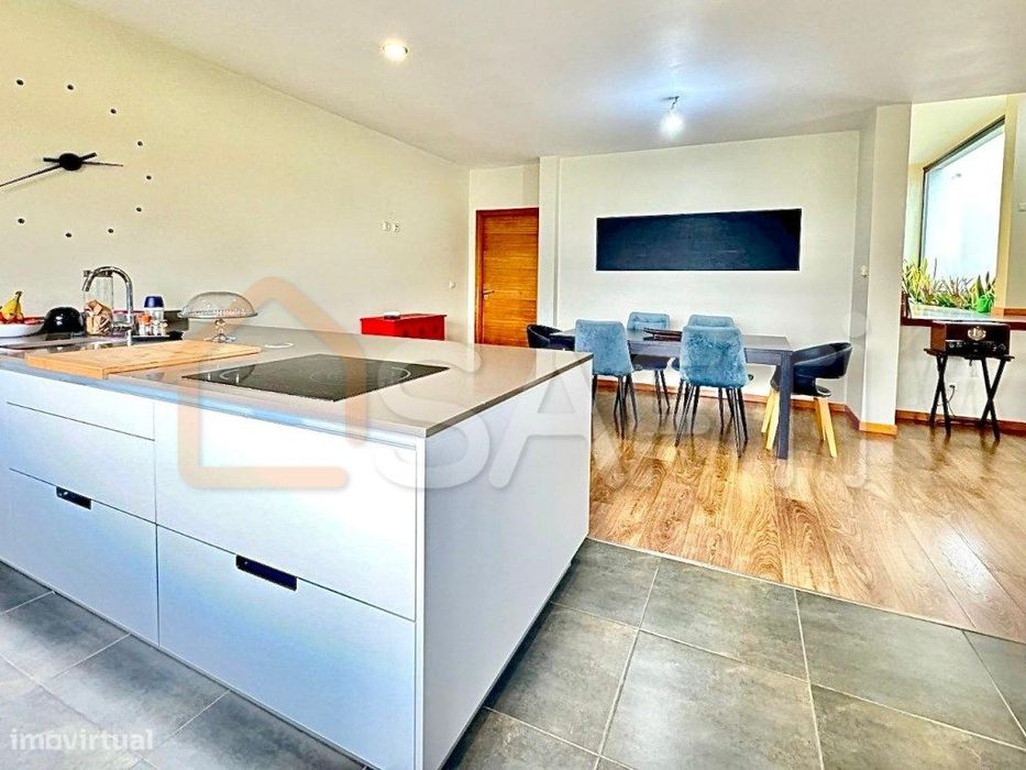 Moradia T3, de construção moderna