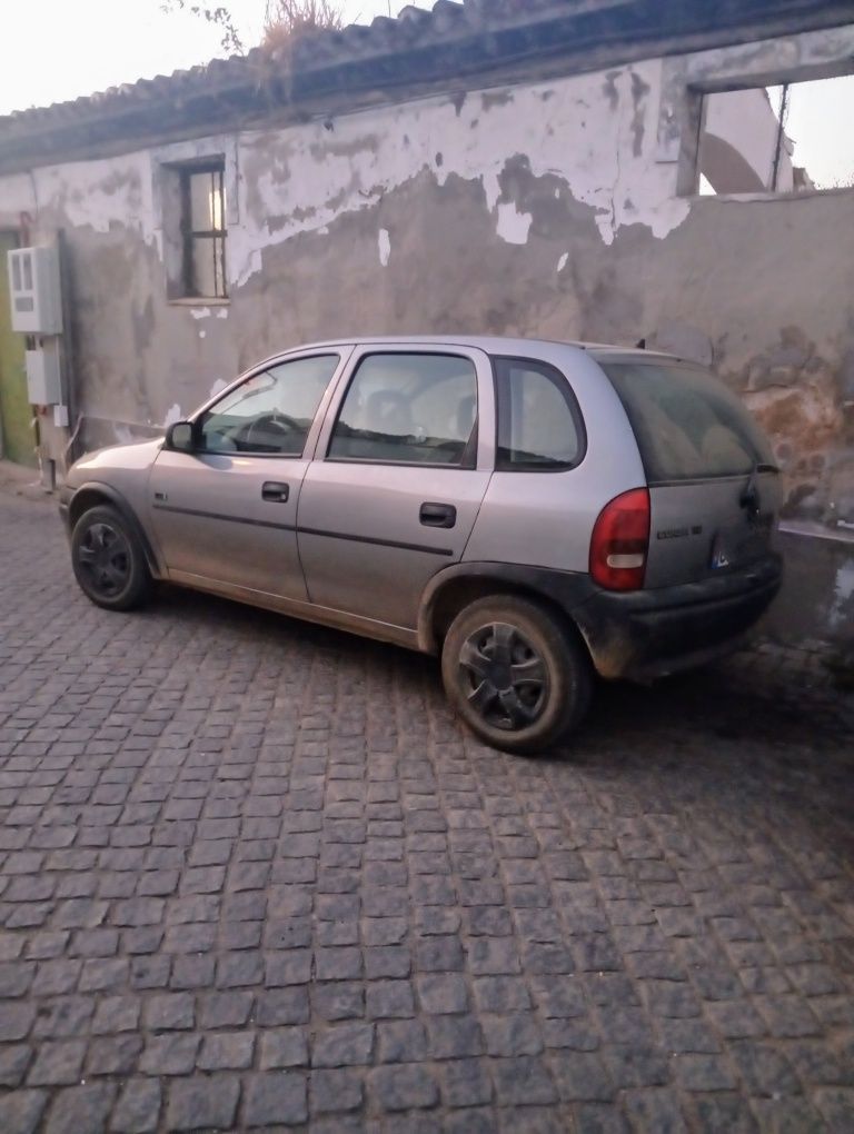 Opel corsa B ano 1996