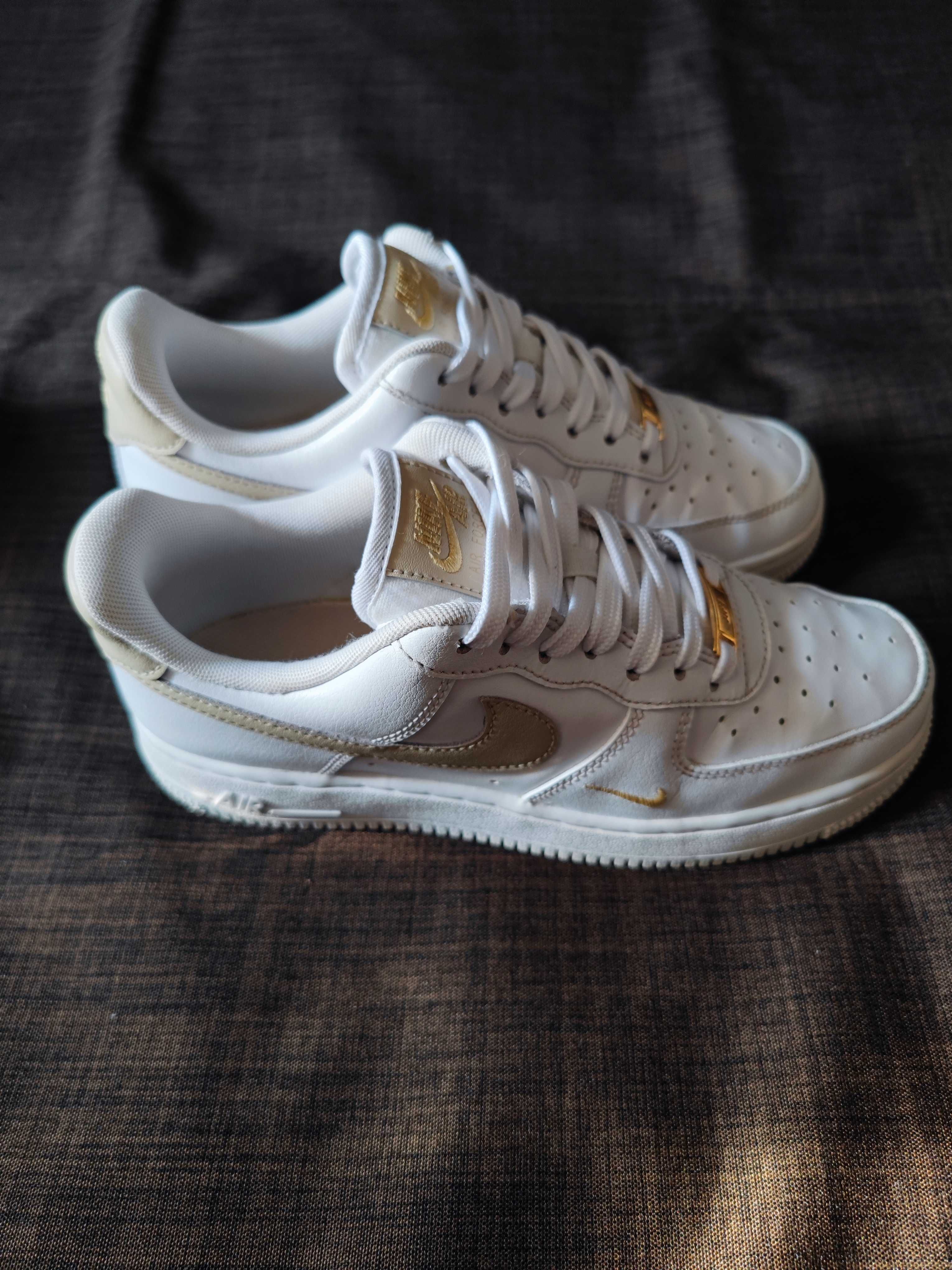 Женские кроссовки NIKE Air Force 1 (38р.24-24,5см.)