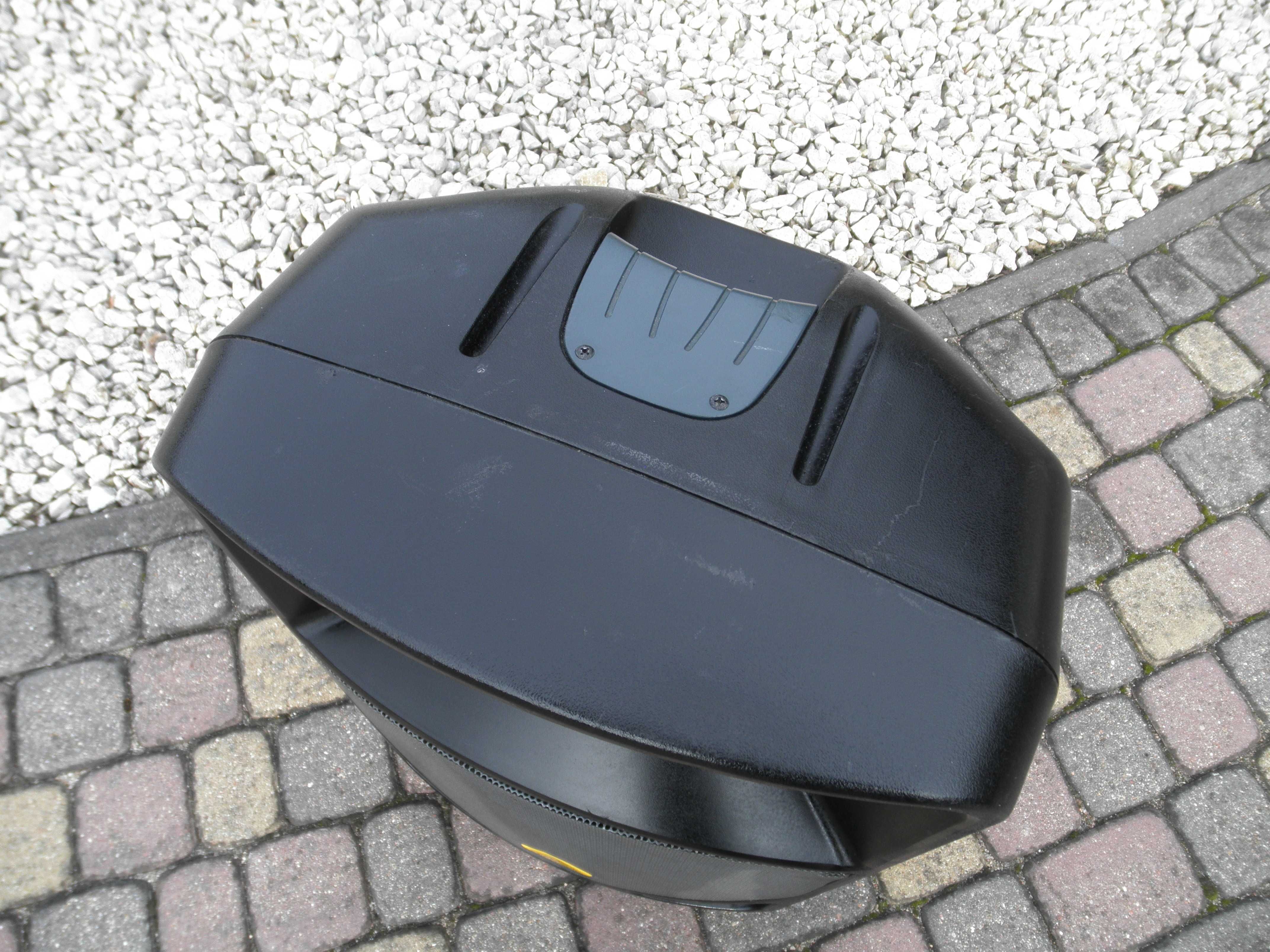 Kolumna Behringer Eurolite B 115 D .