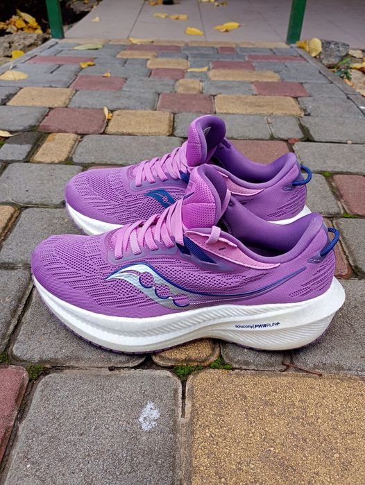 Кросівки Saucony Triumph 21