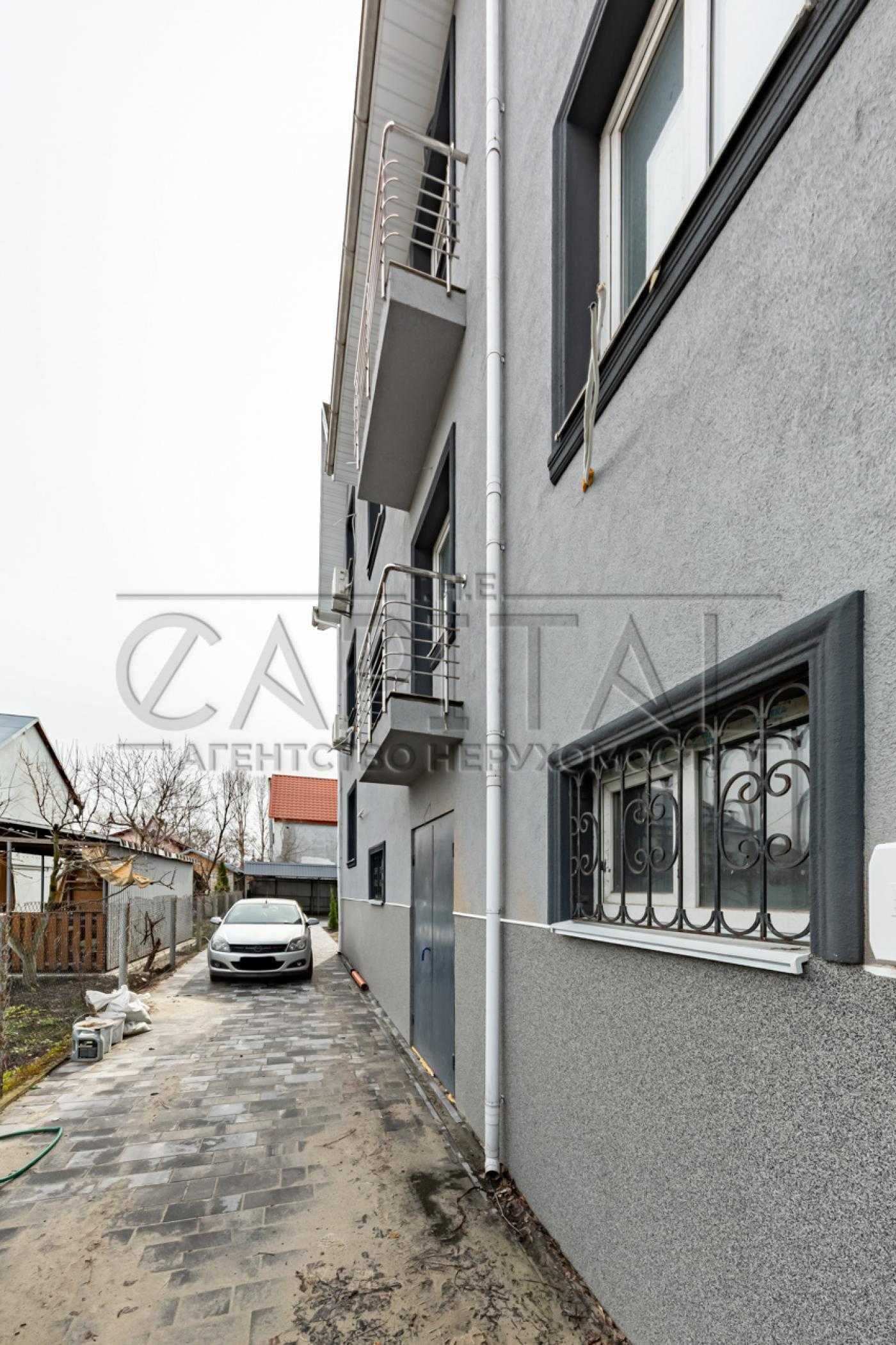 Продаж 3 пов. будинку 365м2, Київ, Дарницький, вул. Садова 75